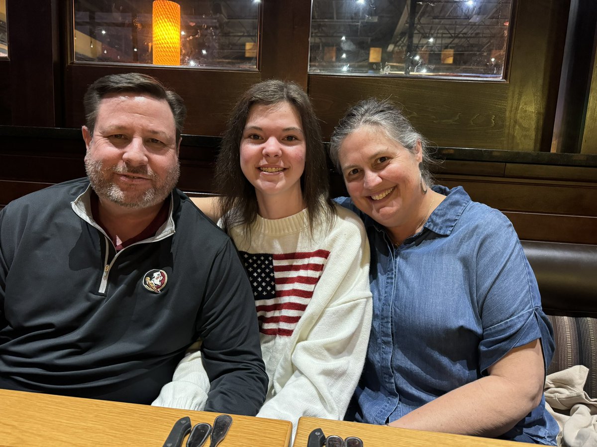 djbrianpate's tweet photo. Work is finished so now we have dinner with our daughter and my parents. #tallystate #FSU @KirkeCaptain @tlhmike https://t.co/ddXGtaC3SP