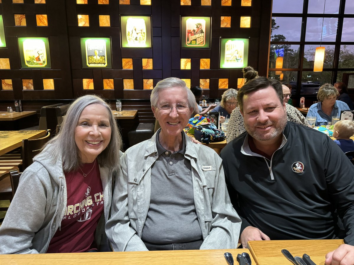 djbrianpate's tweet photo. Work is finished so now we have dinner with our daughter and my parents. #tallystate #FSU @KirkeCaptain @tlhmike https://t.co/ddXGtaC3SP