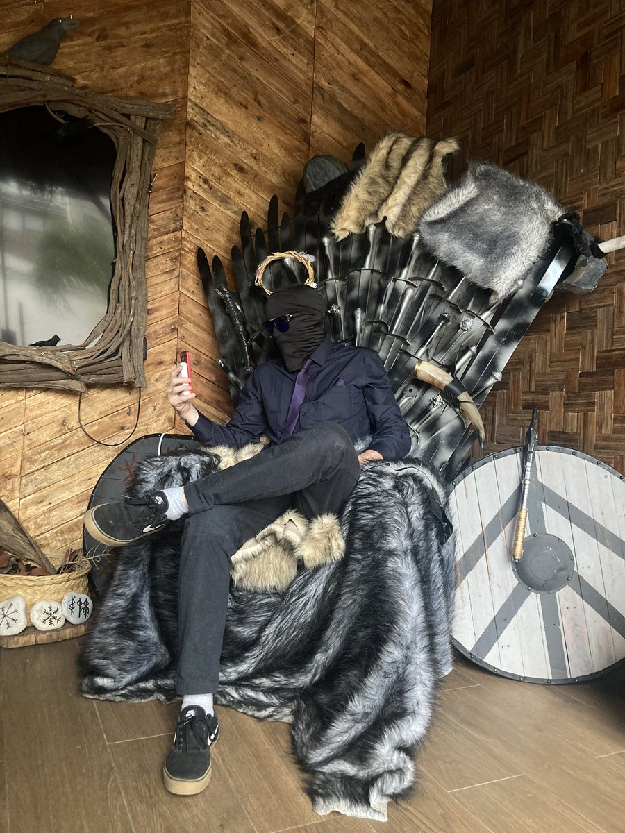 GreyonSui's tweet photo. Sitting on the thrown as No.5 on #SUI
Bullish or Bearish?
$SUITS #ZeroExpectations @Turbos_finance @suilendprotocol @rootlets_nft @PrimeMachin https://t.co/Tdr67D6Roy