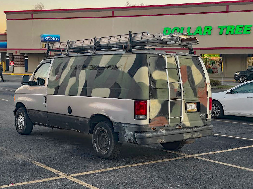 Car_Guy_Tom's tweet image. Vans! If you scratch the image on the left, you can smell the interior! #CarSpotter #CustomVans #Vandura #Luxury