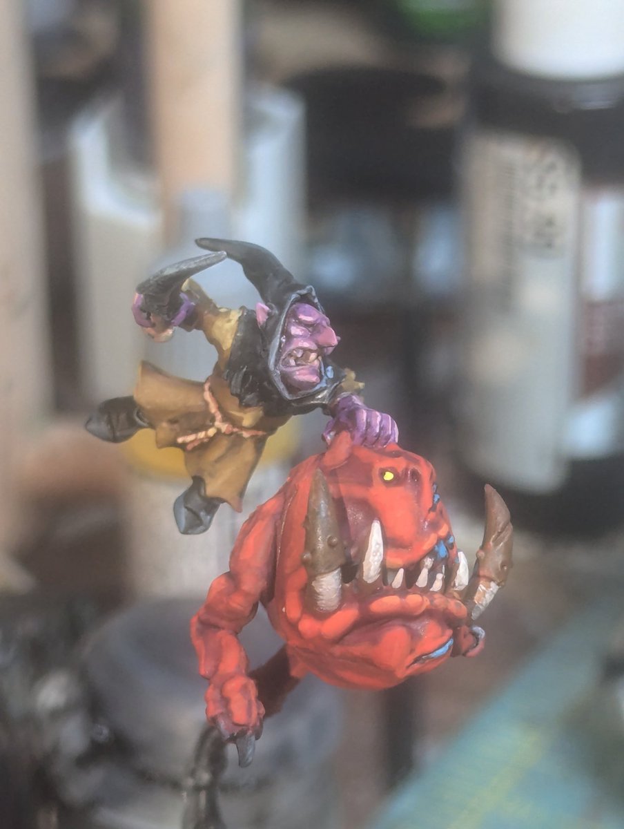 Captain_Quiz's tweet photo. Gonna try and post less about politics and more about minis again. I'm working on a new army and I'm really happy with how it's turning out. #ageofsigmar #warhammer https://t.co/UHH2DsFhwc