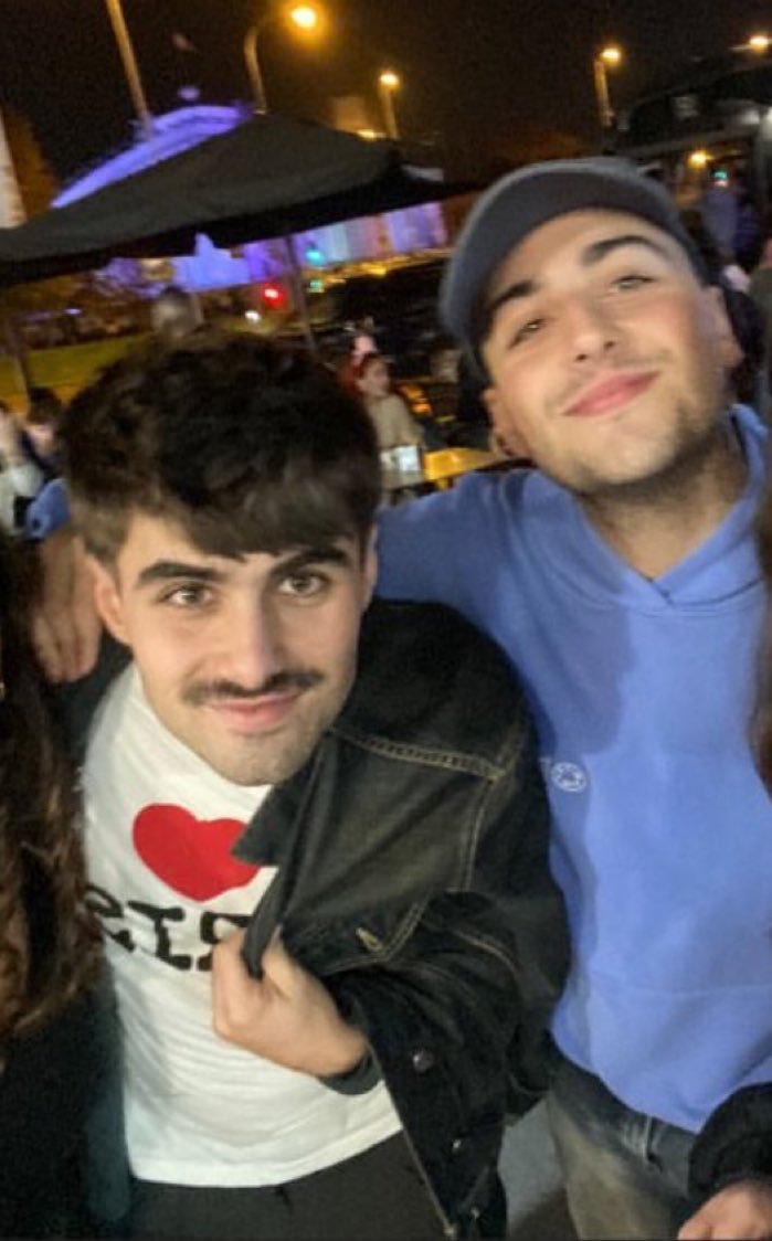 fireproofcv's tweet image. MIS POLLUELOS DESTELLISTAS ALQUIMISTAS