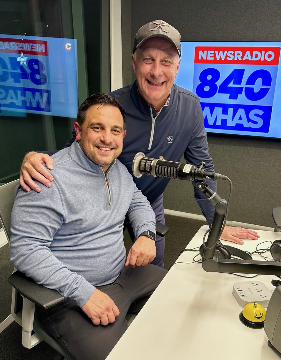terrymeiners's tweet photo. What will @loucityfc coach Danny Cruz say to the Boys in Purple just ahead of the EC semifinal? ⚽️
@840WHAS audio 🗣️ https://t.co/1velIhht5n
#LouCityFC #Louisville #USL #playoffs
🎟️tix: https://t.co/1dHdm2Zrtk https://t.co/XJWjmEz9XX