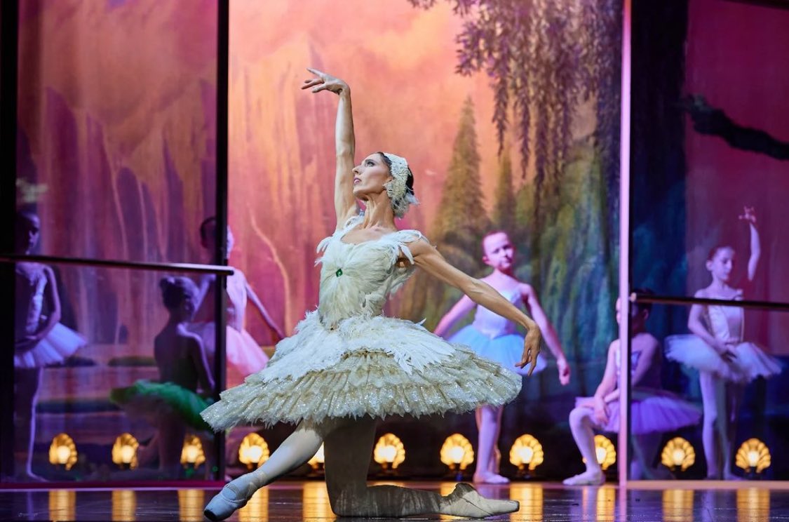 Hoffmann tales first night done! Emotional…! Loving this version so much!
Photos by Kate Kantur