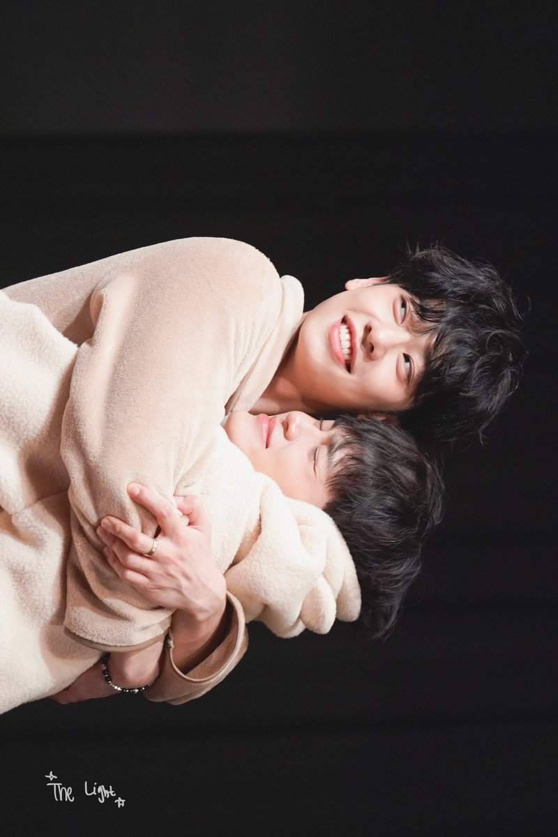 the_light0129's tweet photo. 241107 Preview 추가

ㄷㅎ즈 사랑해

#이대휘 #대휘 #Daehwi #AB6IX #김동현 #동현 https://t.co/ym60yayE47