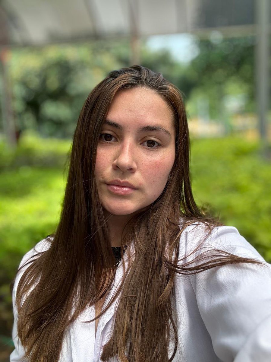 Thrilled to announce that <a href="/ospinamontoyav/">Valentina Ospina Montoya</a> from our group <a href="/ConMpac/">Materiales con impacto - Mat&mpac 🇨🇴</a> took 1st place 🥇in the <a href="/LatinXChem/">LatinXChem</a> #latinXChemEnv category, among outstanding Latin American projects, she represented <a href="/UdeMedellin_/">Universidad de Medellín</a> with excellence.  proud of you! <a href="/Inv_UdeMedellin/">Vicerrectoría de Invest. y Creación UdeMedellín</a>