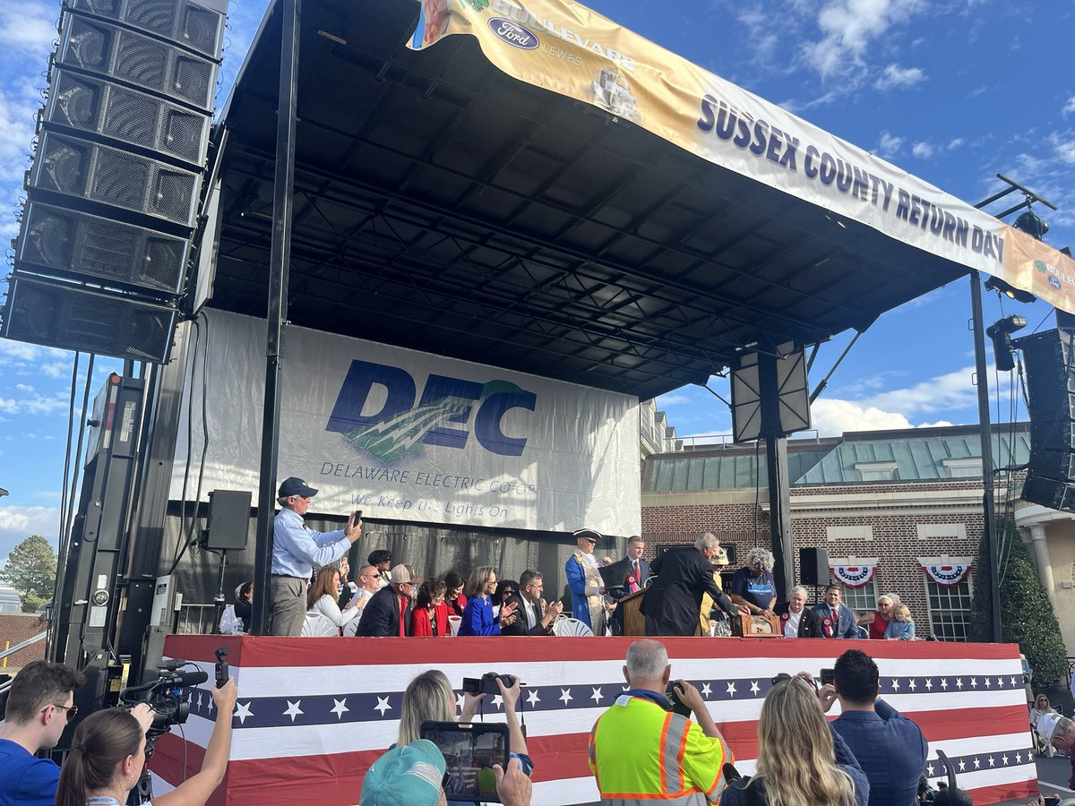 CarneyforWilm's tweet photo. Return Day is a true Delaware tradition. It was great to back to help bury the hatchet and participate in this year’s parade. https://t.co/r4wSIjxRCR