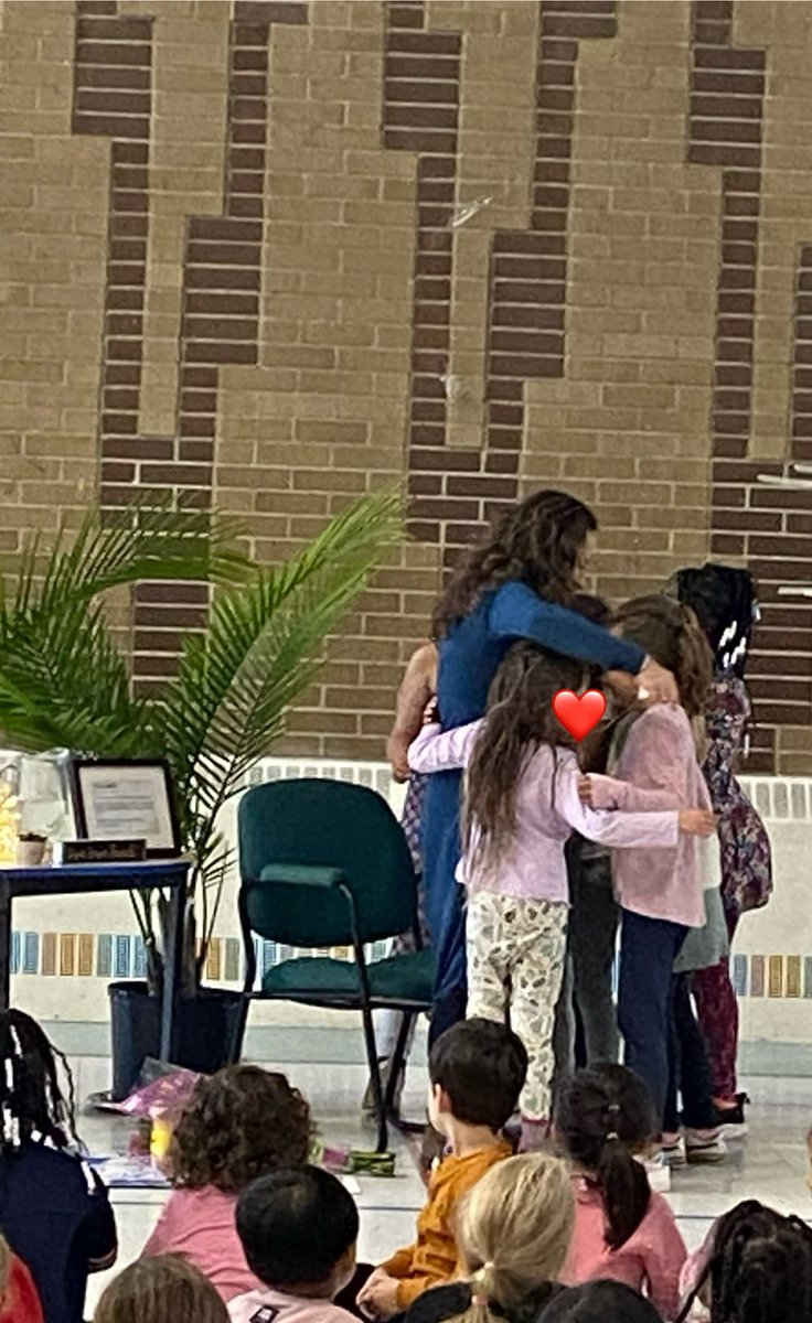 Jacqueline Lawlor (she/her) (@mrsjlawlor) on Twitter photo Ain’t no love quite like Dragon 🐉 love. Thank you <a href="/StGeorgeOCSB/">St. George School</a>. You have my ❤️. Ain’t no love quite like Dragon 🐉 love. Thank you <a href="/StGeorgeOCSB/">St. George School</a>. You have my ❤️. 