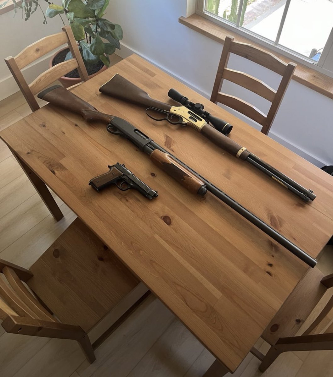 Weapons Daily tweet media