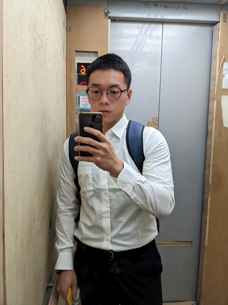 dann1227lee's tweet photo. *面試完十��鐘後*
：那我們決定錄取你了，直接簽約吧 https://t.co/DyM21Qrfqi