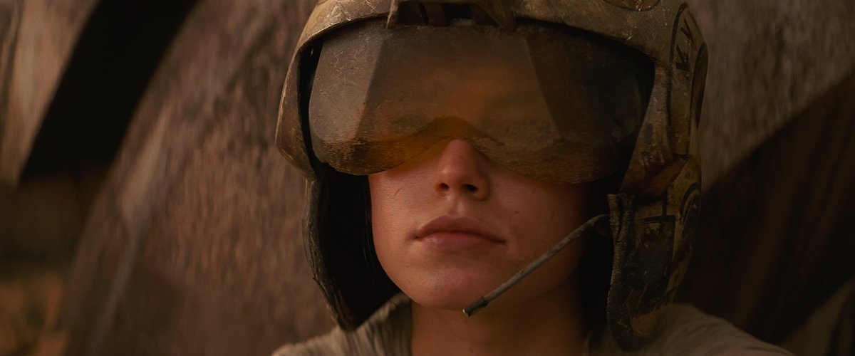 SWshotbyshot's tweet photo. Star Wars: The Force Awakens - shot 199 https://t.co/ivCs0QaUt0