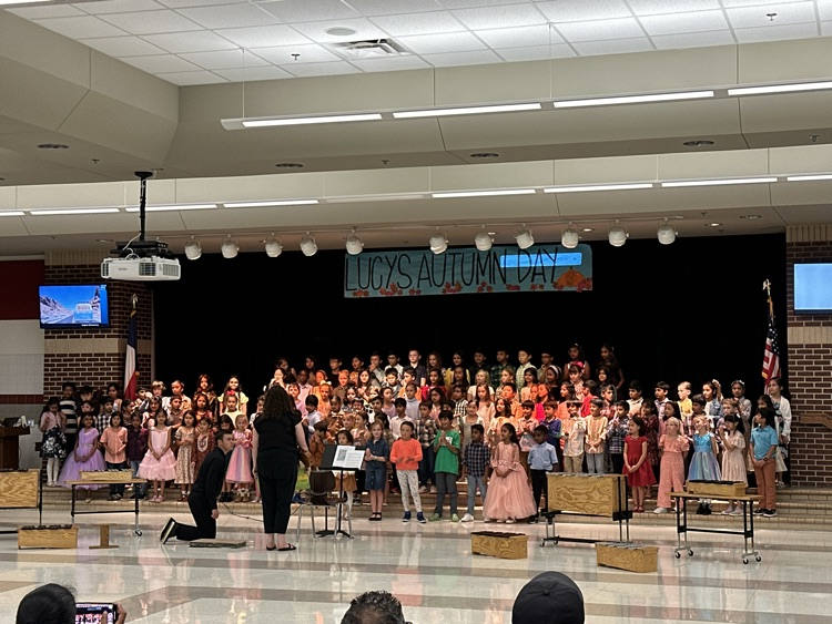 hugheselem's tweet photo. Great musical performance tonight by our second graders! Shout out to Mrs. Gatlin & Mr. Neugent for making it look so easy!! Y'all rock! #HugheshasHeart #ProsperProud https://t.co/RtAL2QKda1