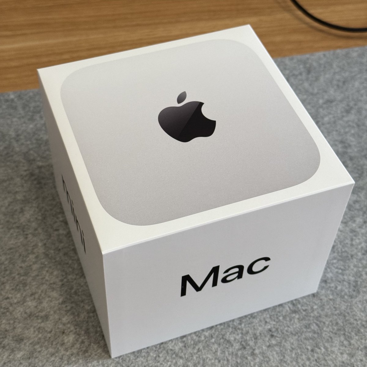 orisusarusan's tweet photo. Mac Miniが着弾！ https://t.co/PFOaRvcM9o
