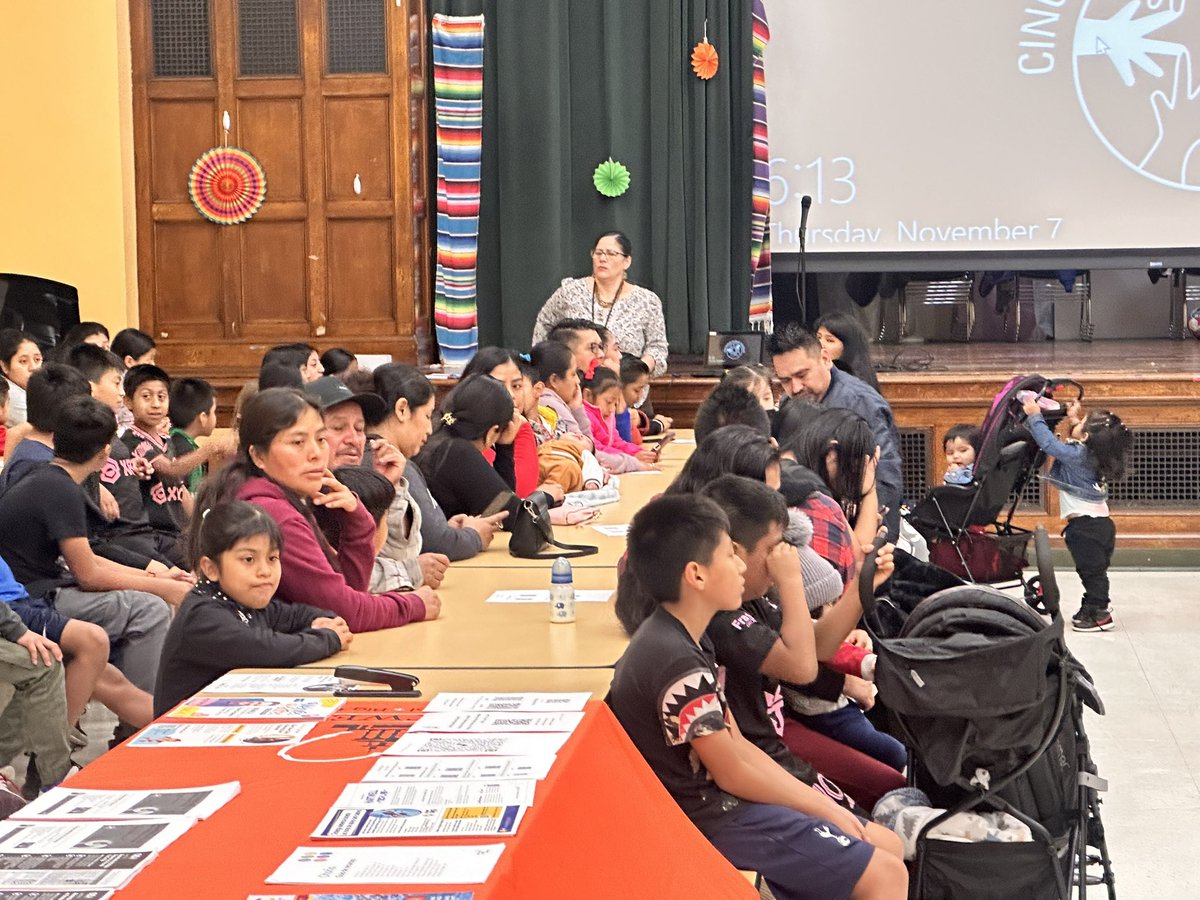 _LaRondaThomas's tweet photo. #ThrivingThursday Knowledge is power! CPS Hartwell families are staying informed through our Parent Academy for MLL families. Special thanks to Yesenia Natall Alcala for guiding students and parents in calming techniques. #CPSParentVoice #IamCPS #MentalHealthMatters https://t.co/gwdy1Kof31