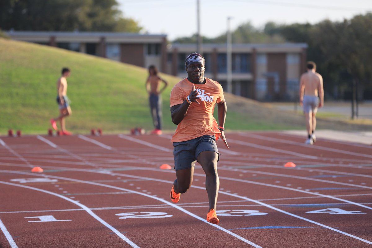 SZN loading⏳<a href="/tlu_track/">TLU Track & Field/CC</a> #GoDogs #year1