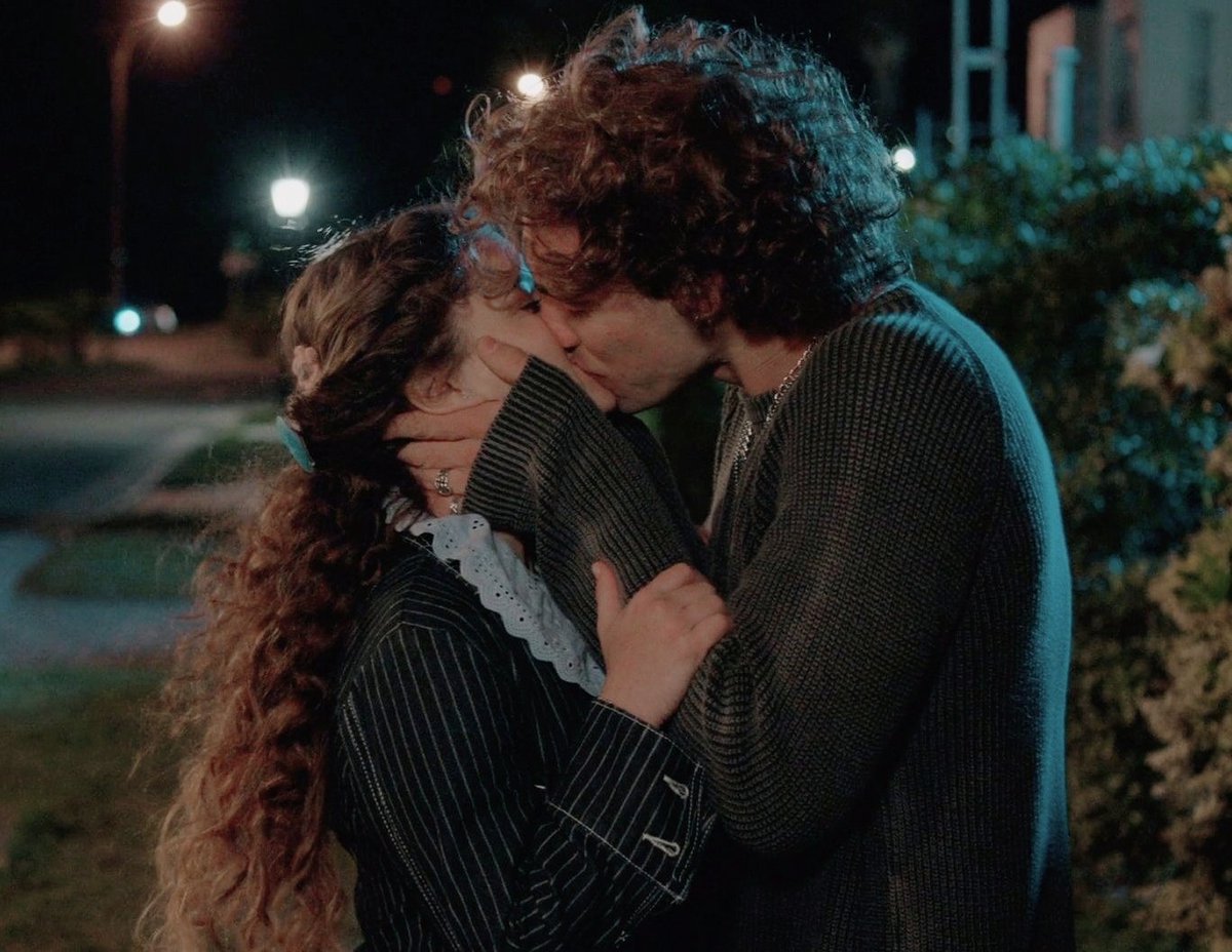 rara_lectoraa's tweet photo. El capítulo favorito de las Girls:
 MARREY EN TELEFE
#Margarita #MarreyEndGame https://t.co/l5iXdsAefX