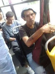 agustinadiezz's tweet photo. Lo único que me faltaba coincidir en el bondi con el pelotudo de Don Ramon https://t.co/t3YBNHIud7