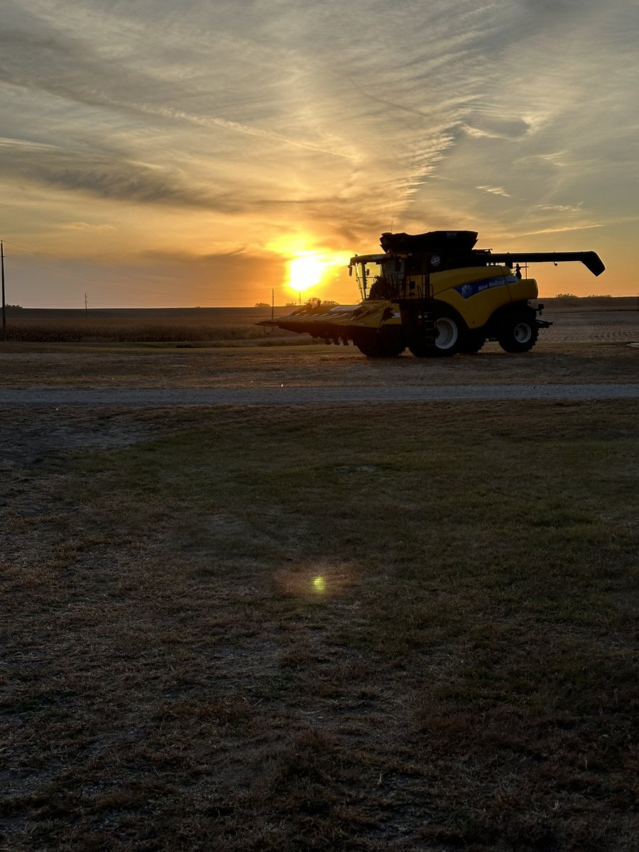 Jessenjj's tweet photo. Family Farms survive another election! #Trump2024 🇺🇸 https://t.co/q2hfXv4OMH