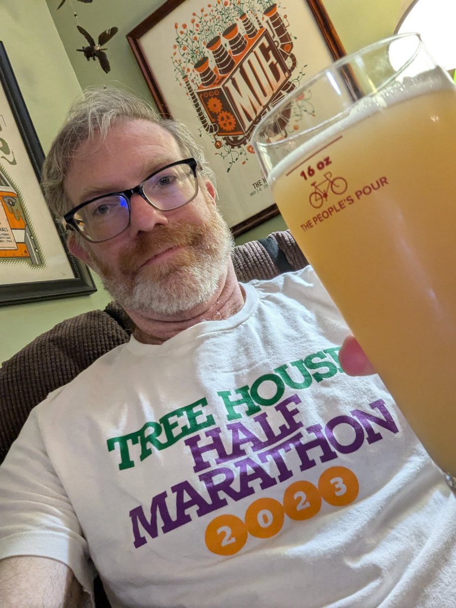 ASFreed's tweet image. Scooter &amp;amp; I are men of the people.
@FidensBrewing 
#ThirstyThirsday
#CraftBeer #CraftCans @badhopper @ManvsAle @RealBMaxwell @madrivertoaster @juggbigt @Just4BeerLovers @david_fuz @JonMontag @MartynMcIntosh @lMinglewoodl @SMem1971 @cellmavin @Fiocho @JohanBBT @amethyst_heels