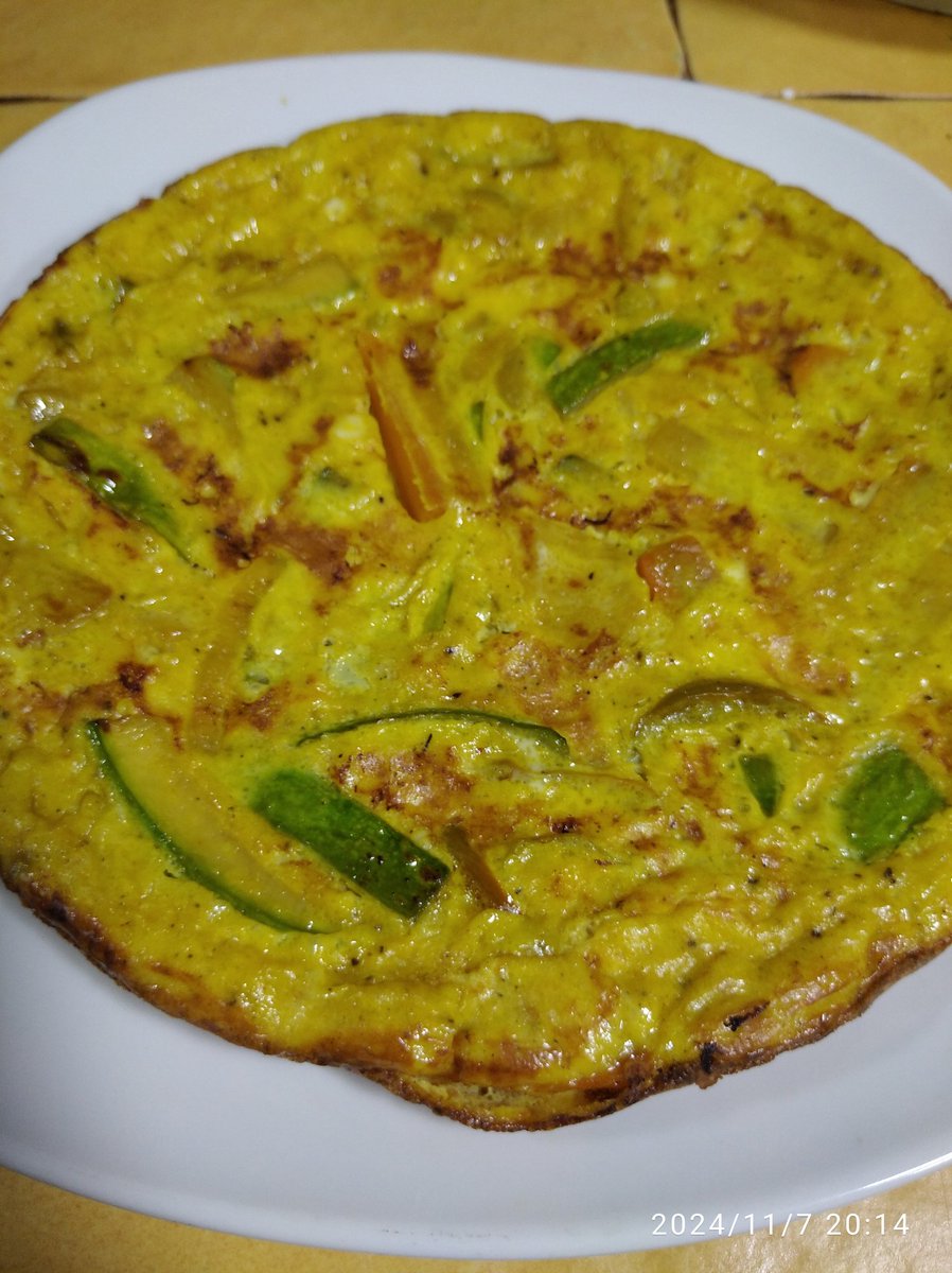OdetteGomez61's tweet photo. Buen apetito 😋 mis 💙 Azulejos 💙 hermosos 😋 hoy tocó Tortilla de vegetales 🥕🧅🫑🥒🧄 #AquíSeComeSano
#ComidaSaludable
#ComerParaVivir
#BajandoCalorías
#Proteína #Vegetales #SeVieneEnero
#NoHarínas #NoGrasas #NoAzúcar #NoPan
Aquí el antes, el durante y el después https://t.co/KG6NGY0qKW
