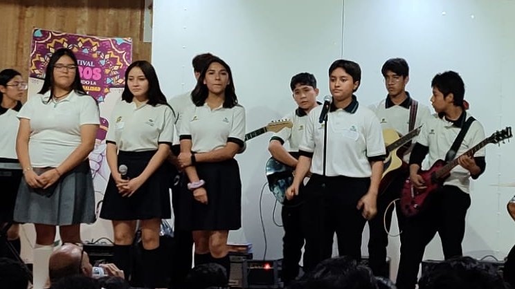 ConalepCdAzteca's tweet photo. 🎶🎨 Fomentar el arte y la cultura es parte de nuestra misión en @ConalepCdAzteca. Damos espacio a la creatividad para construir una sociedad con valores y orgullo de identidad.
@Conalep_Edomex
#LobosCONALEP #OrgullosamenteCONALEP #ApasionadamenteCONALEP https://t.co/5L0tC3R5jG