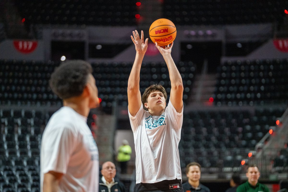 UTDALLAS_MBB's tweet photo. Go time!😤 https://t.co/2H5bO0t306