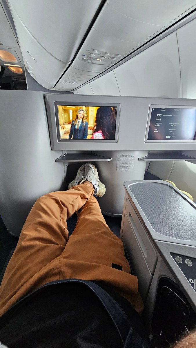 DanteSpec's tweet photo. #FlyingHighAgain https://t.co/dmUU2UHETe