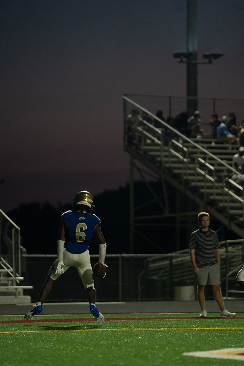 hudl.com/v/2Qi5Tz 
‼️FULL SEASON HIGHLIGHTS‼️
‼️35 rec 608 yards, 5 tds‼️
‼️13 rush 108 yards, 4 tds‼️
‼️24 tackles‼️
‼️1 int‼️
‼️7 pbu‼️
<a href="/trent_usher/">Trent Usher</a> <a href="/CoachKevinEaddy/">Kevin Eaddy</a> <a href="/ZekeCrane14/">毎週サル99🥅</a> <a href="/Alstevis/">Coach Squirewell</a> <a href="/baby_pac3/">Coach Q Sanders</a> <a href="/HighSchoolBlitz/">High School Blitz</a> <a href="/CoachParks84/">Coach Parks</a> <a href="/HighLewisville/">Lewisville High School Athletics</a>