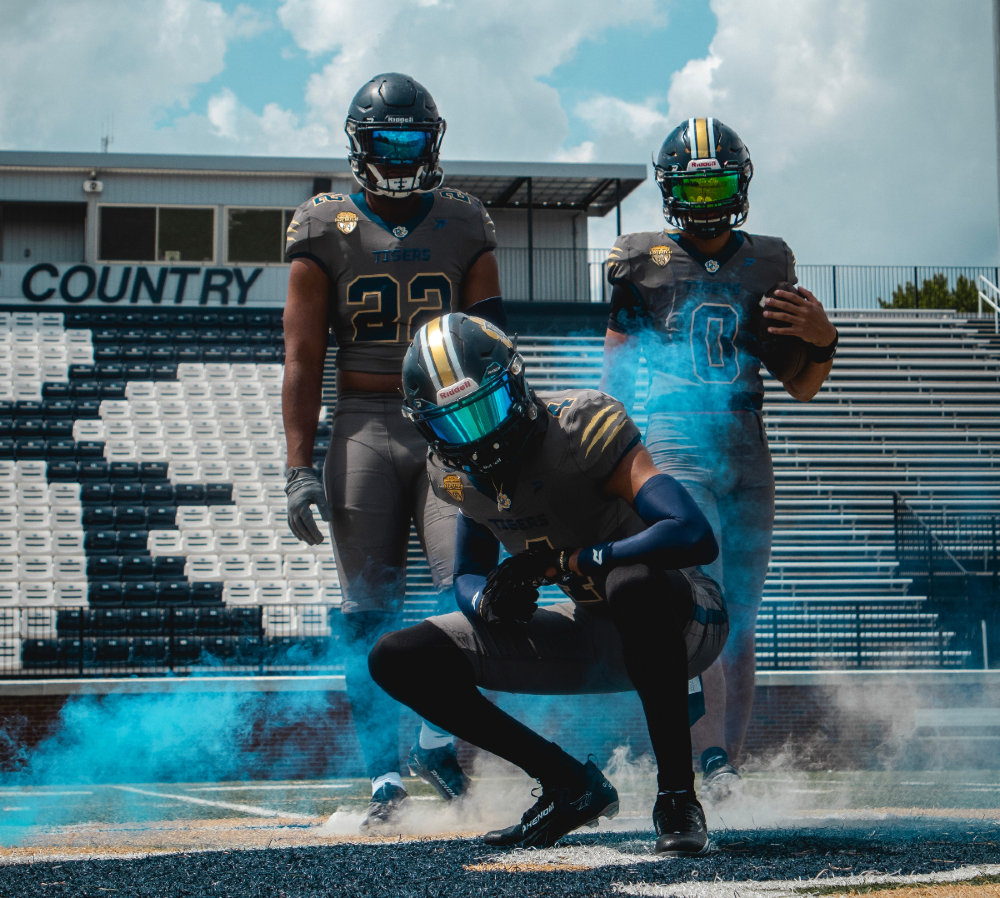 PhenomElite's tweet image. Ready to outfit your team with gear that works as hard as they do? Let’s get started today.

📲 phenomeliteteam.com/pages/get-star…

#PhenomTeam #BuiltForPerformance
