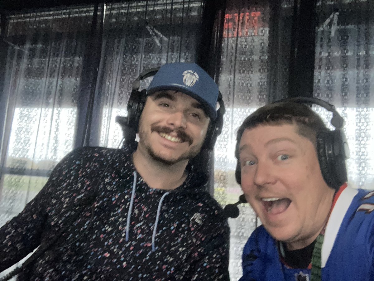 RyanH7681's tweet photo. Friday of the @legends_stars show was ALSO the 3rd busiest day in the HISTORY of Batavia Downs - how does this happen? Great media partners. Thx 2 @Schopptalk @Bulldogwgr @DaveGreber4 @JordanNorkus @MikeLsports, @71slick_, @TrainwreckSprts, @CarsonHayek &amp; @NateGearySports @WGR550 https://t.co/dIsyXXS5bx