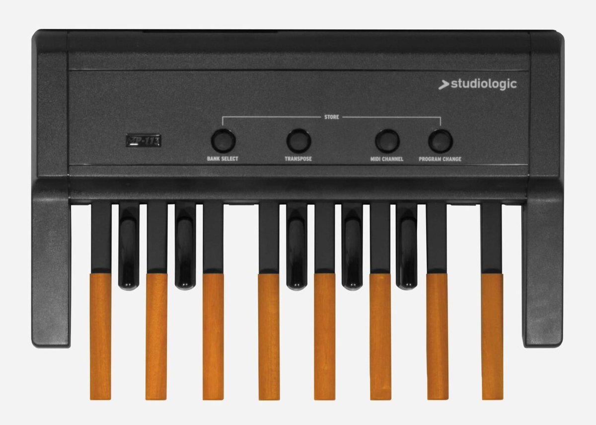 dirigentjp's tweet photo. 【新製品】
スピーカー内蔵、クラス最軽量のコンパクトなステージピアノ
Studiologic
Numa Compact SE
Numa Compact X SE
そして、電子オルガン用MIDI足鍵盤「MP-113」を、2024年11月21日(木)より発売します!
https://t.co/ItlQgEy1l0 https://t.co/DgHVGNm4Gs