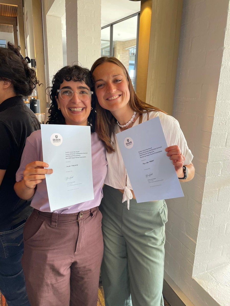 🏅Huge congrats to <a href="/LauraEMarchese/">Laura Marchese</a> for the <a href="/Deakin/">Deakin University</a> School of Exercise &amp; Nutrition Sciences Best HDR Impact Theme Presentation for your plant-based diet work!  🌱 And to the Runner Up Melinda 👏🏻