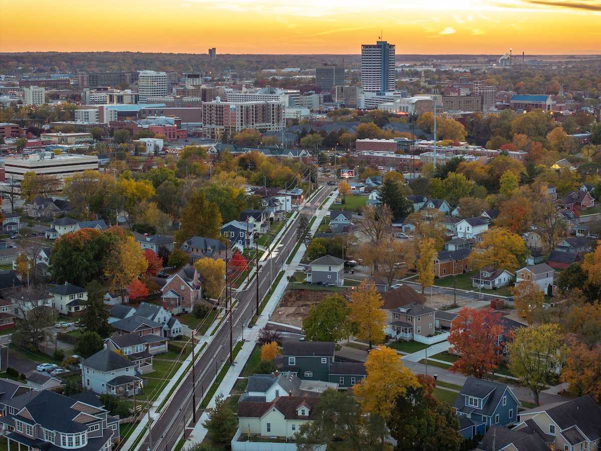 MichaelPDivita's tweet image. The LINK Trail, connecting downtown South Bend to the University of Notre Dame, officially opened today.
Photos by Matt Cashore / University of Notre Dame
@mattcashore