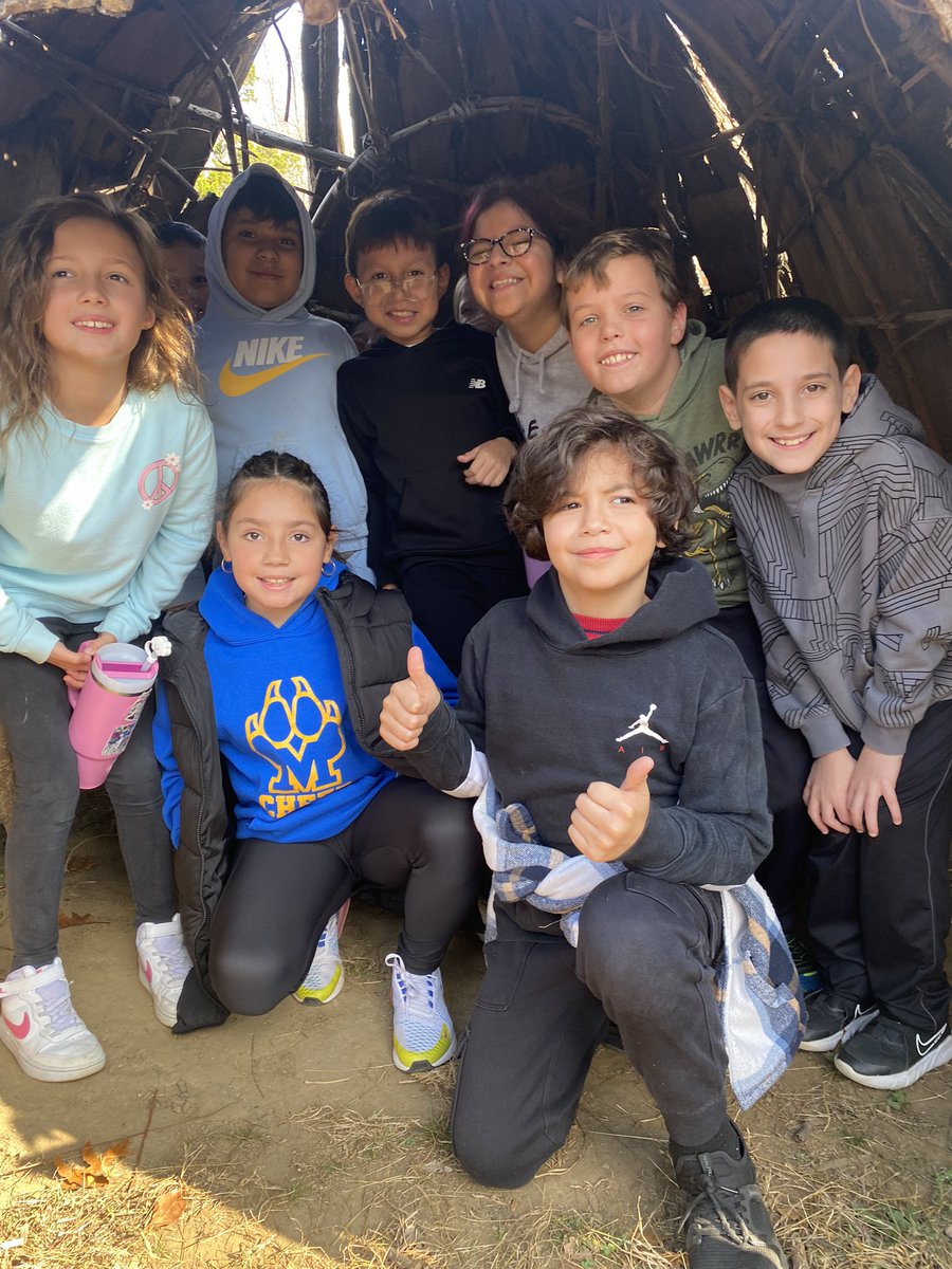 MsSoltis's tweet photo. Great class trip today to Teatown!  Lots of outdoor fun!! https://t.co/YkXYrq6CCp