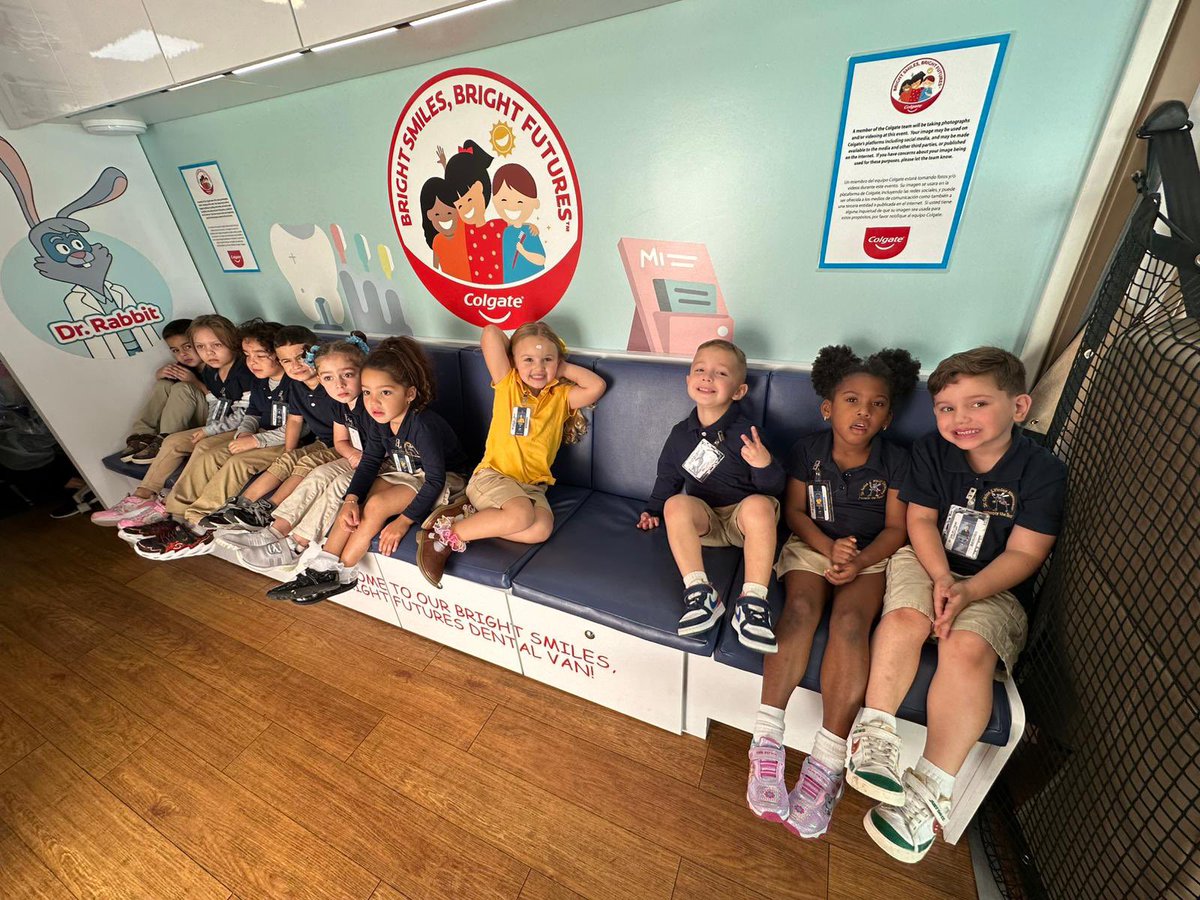 cj_finlayelem's tweet image. Thank you @colgatebsbf for a wonderful visit today! 💛 #ColgateBrightSmiles #WildAboutLearningatCJF #YourBestChoiceDrCarlosJFinlayElementary #YourBestChoiceMDCPS
