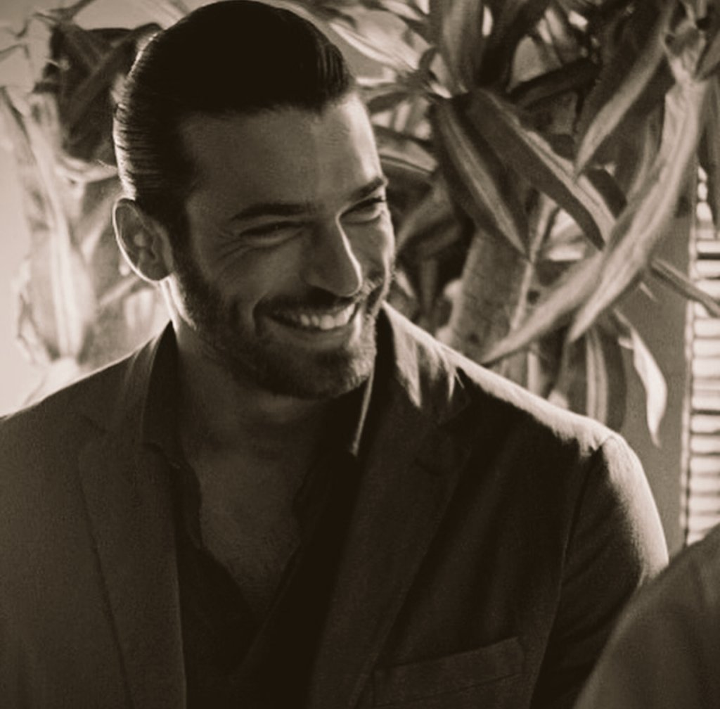 🎂🎈CUMPLEAÑOS FELIZ 🎈🎂

#HappyBirthday35CanYaman
