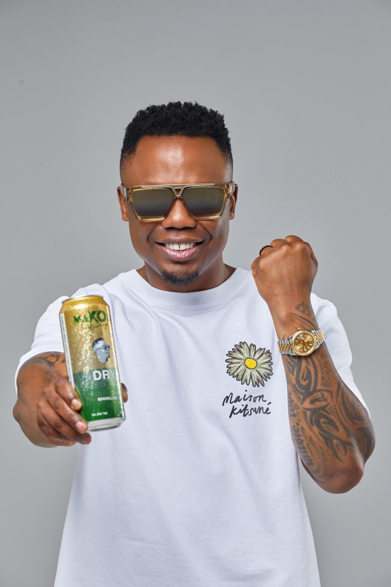 siyethabarh's tweet photo. Another day, another dollar. It's Friday once again, let's go and empty every shell in stores that has Makoya bearings💃💃💃
@DJTira
#Weekendthings https://t.co/ojk5tPO9If
