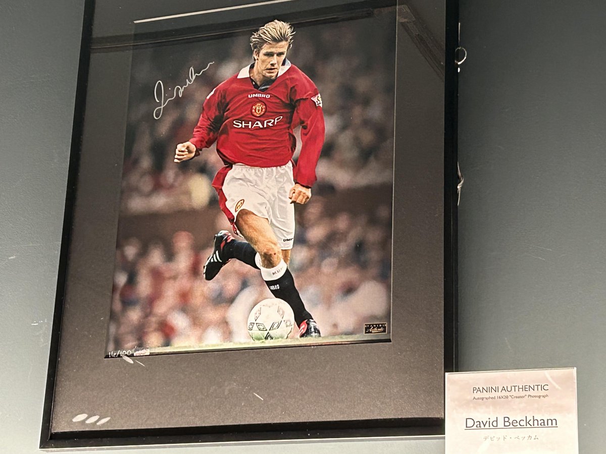 デイビッド・ベッカム 直筆サイン入り フォト 【公式通販】
