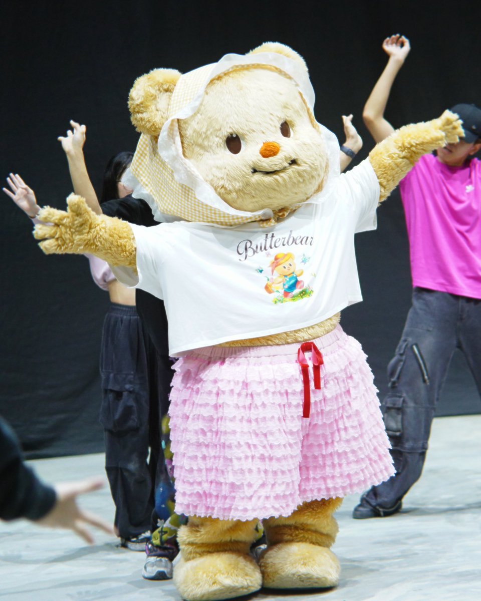 วันนี้น้องเนยลา Teacher เมย์มาซ้อมโค้งสุดท้ายก่อนคอนเสิร์ตพรุ่งนี้แล้ว!!!💓💓💓  

ทุกคนพร้อมจะมาสนุกกันเต็มที่หรือยังคะ😍😍😍

Cannot wait for the Fam Meet Concert tomorrowwwww! See you all there🥰

#ด้อมน้องเนย #butterbear #butterbearishereforyou #butterbear1stfammeeting