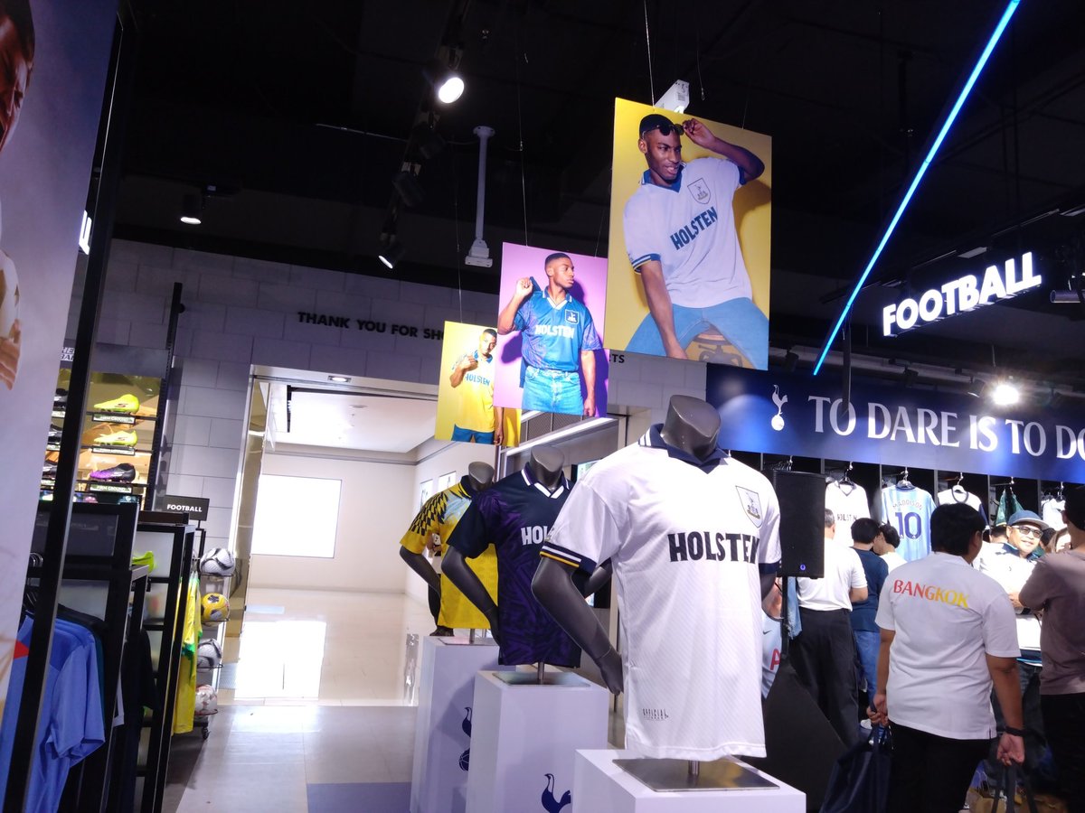 SpursThailand's tweet photo. 🤩🤍
#TottenhamHotspur #SpursShop #THFC
#Supersports #SSPFootballThailand #TheOneforFootball
#SpursThailand #COYS https://t.co/zXAuXW392t