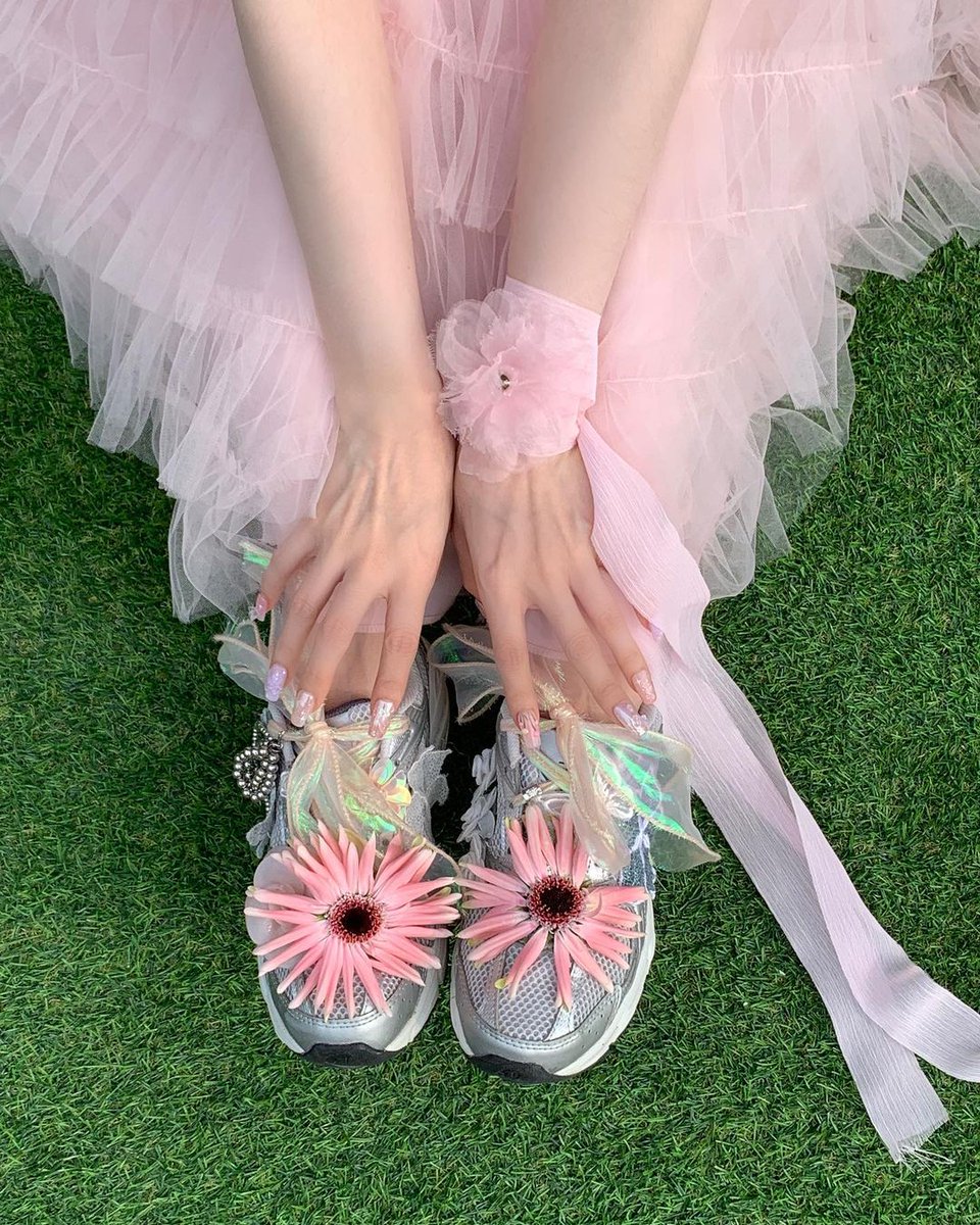 picsofirene's tweet photo. obsessed with irene’s aesthetic ˖ ˚⋆🎀𖦹 ׂ 𓈒🐇 ೀ https://t.co/Ifh44lBIeI
