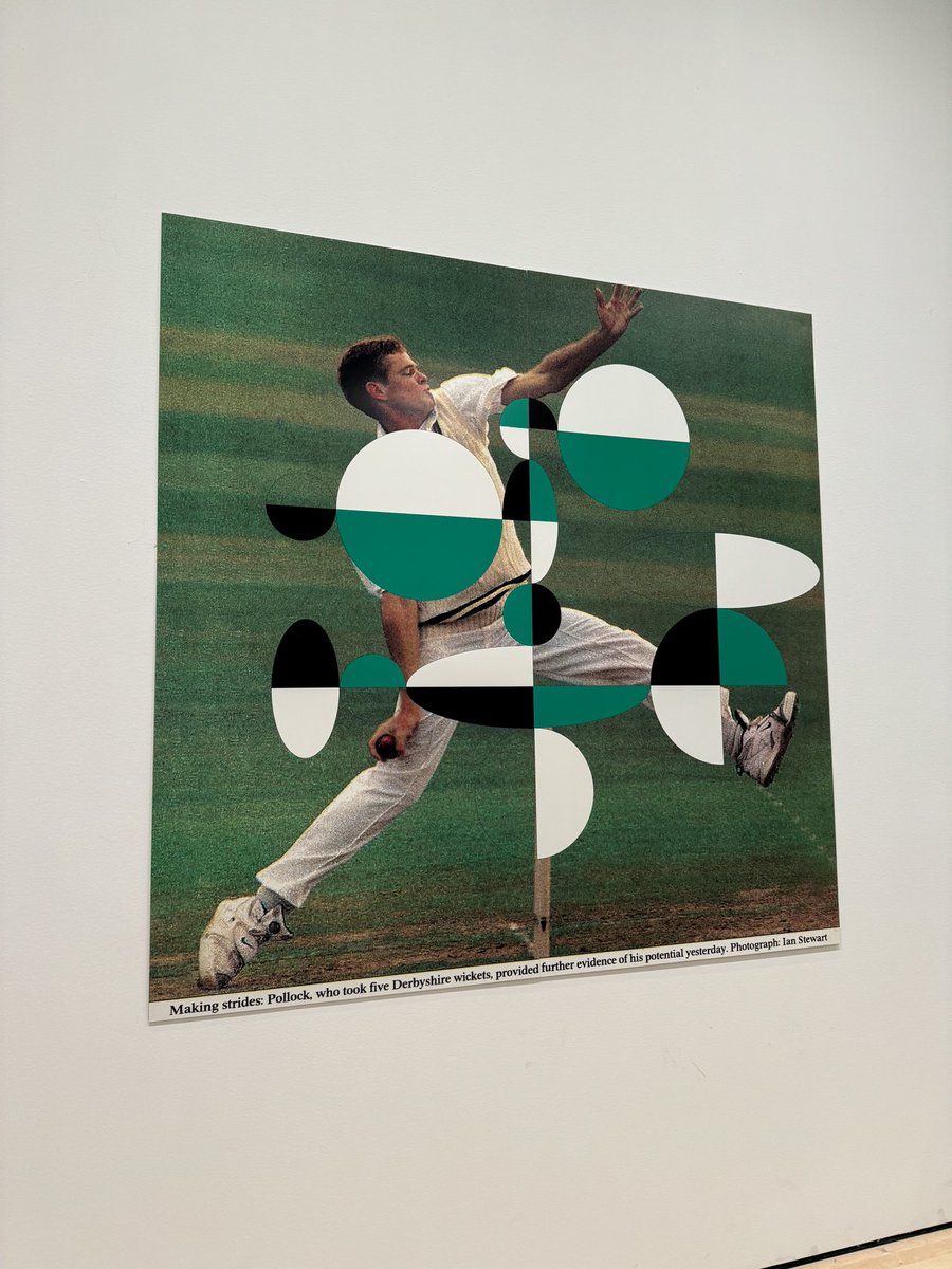 Dhashnie's tweet photo. Shaun Pollock is featured in San Francisco’s @SFMOMA Sport Exhibit 😍

Probably one of the happiest moments in San Francisco seeing my first favorite player and a piece of home on a wall in another country like the US! ❤️

@7polly7 

#proteafire https://t.co/HsxYn81OCC