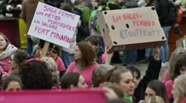 acv_csc_europe's tweet photo. 📢"35,000 workers demonstrated united this Thursday morning in the streets of Brussels to demand better working conditions for staff in the Non-Profit sector."
📢"It is impossible for (future) political leaders not to have heard them!"👇#stopausterity
https://t.co/SYkmVOL7WW https://t.co/2Msw60ClW0