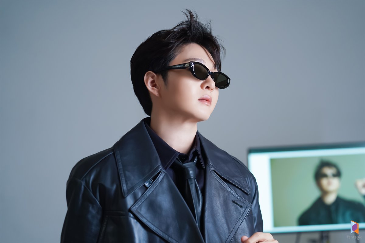 LeeCS_Official's tweet photo. [#이창섭][비하인드컷] 얼루어 10월호 촬영 현장

#LEECHANGSUB #TheWayfarer #일구구일 #1991년
#삼삼 #OLDTOWN #올드타운 https://t.co/bR1QblMAZo