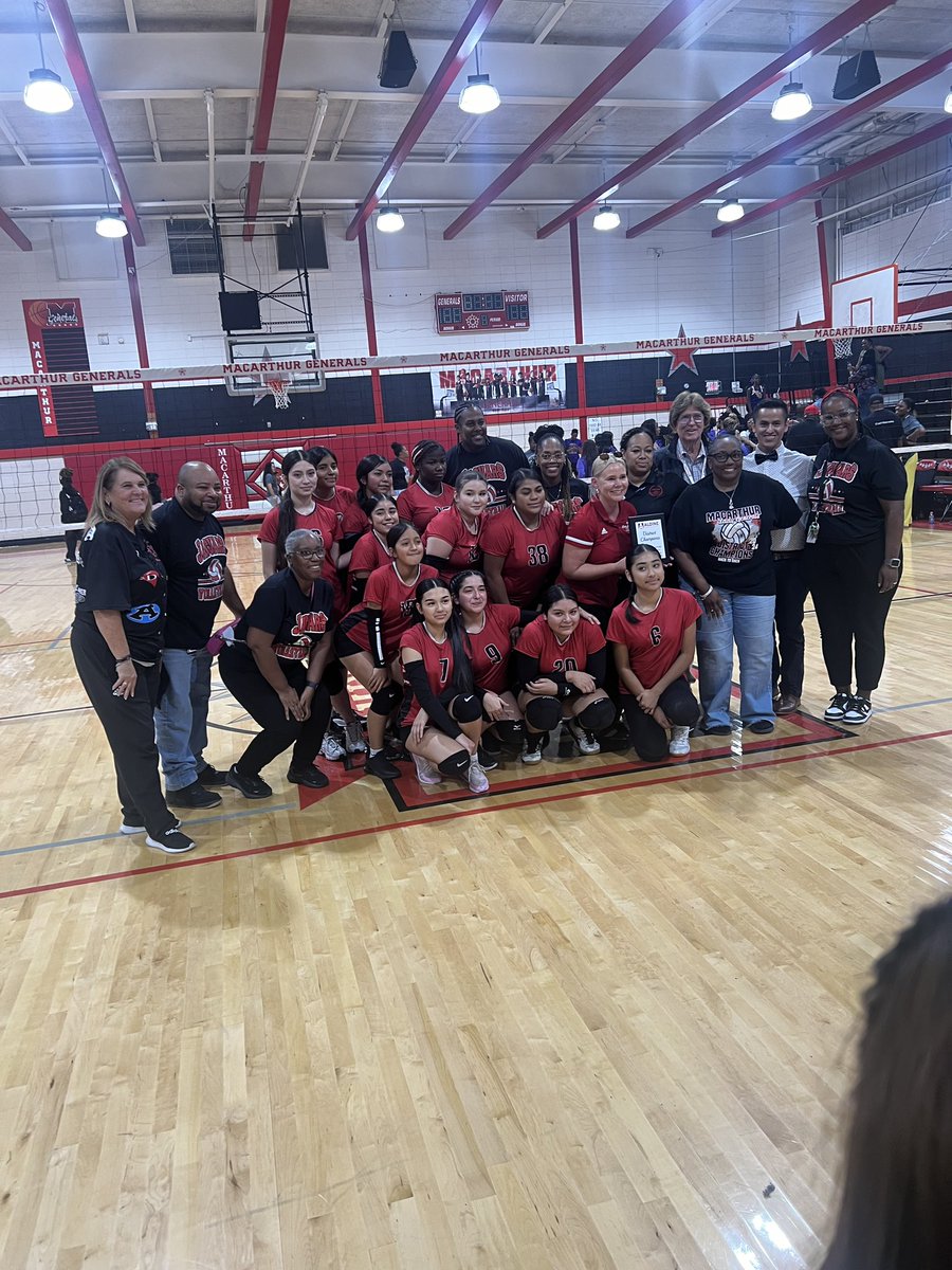 mrssylb's tweet image. We are the champions!! Mead MS Volleyball!! We showed up and turned it out! Go Jaguars!! @MeadMS_AISD @athletics_mead #WeareMead