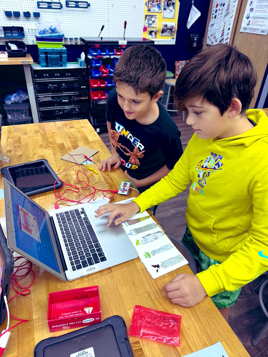 Anna V. Blake tweet media