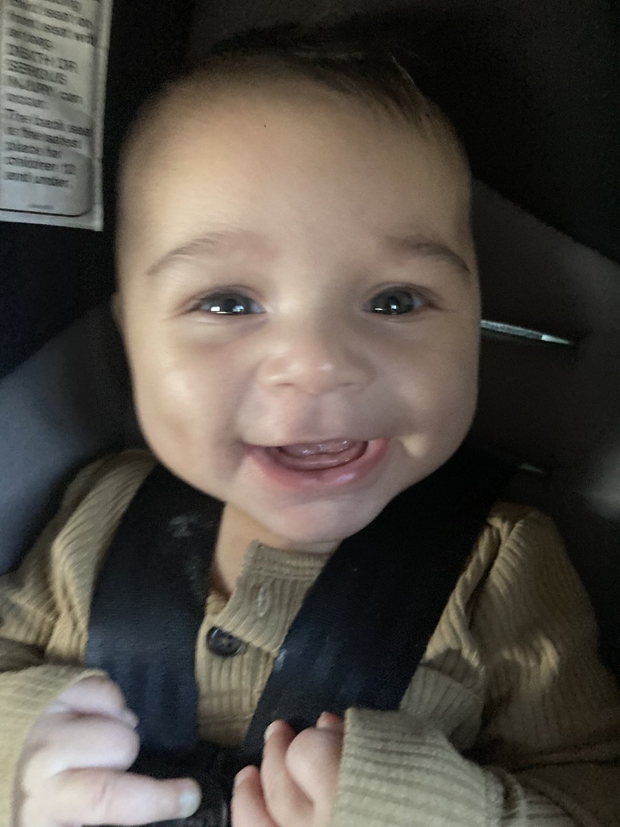 xoPinup's tweet photo. I know I never get on here.. or anything.. just being an overwhelmed single mom to this handsome, baby model looking baby son https://t.co/d1svIbvi5Q