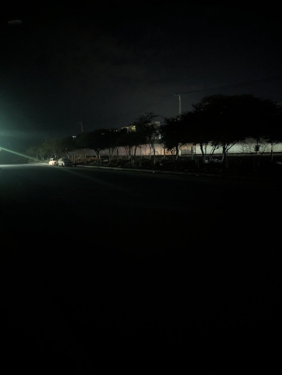 Jatapiam's tweet photo. @SSPMQueretaro @qromunicipio @spublicosqro Así luce Av. De la Cantera @spublicosqro  está es sin filtros así luce en realidad https://t.co/KDY5F13gsy