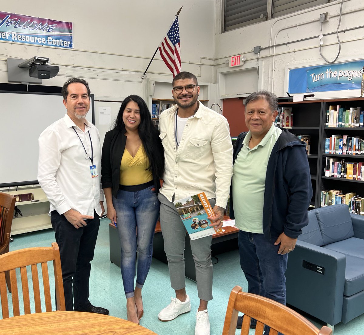 TECMiami's tweet image. We were thrilled to have local employers from the Digital Design Industry collaborating with our program teachers and offering invaluable insights from the field during our Advisory Committee Meeting this evening. #AcceleratingPerformance #YourBestChoiceMDCPS