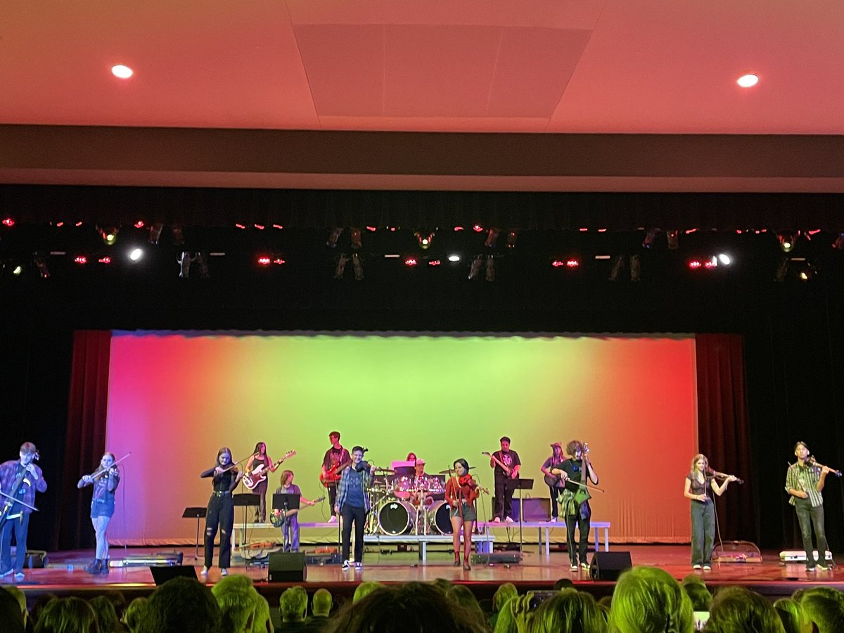 Always a highlight of the fall season is the first Fusion concert.  Avon is so fortunate to have so many artists and musicians sharing their talents at this wonderful event!
